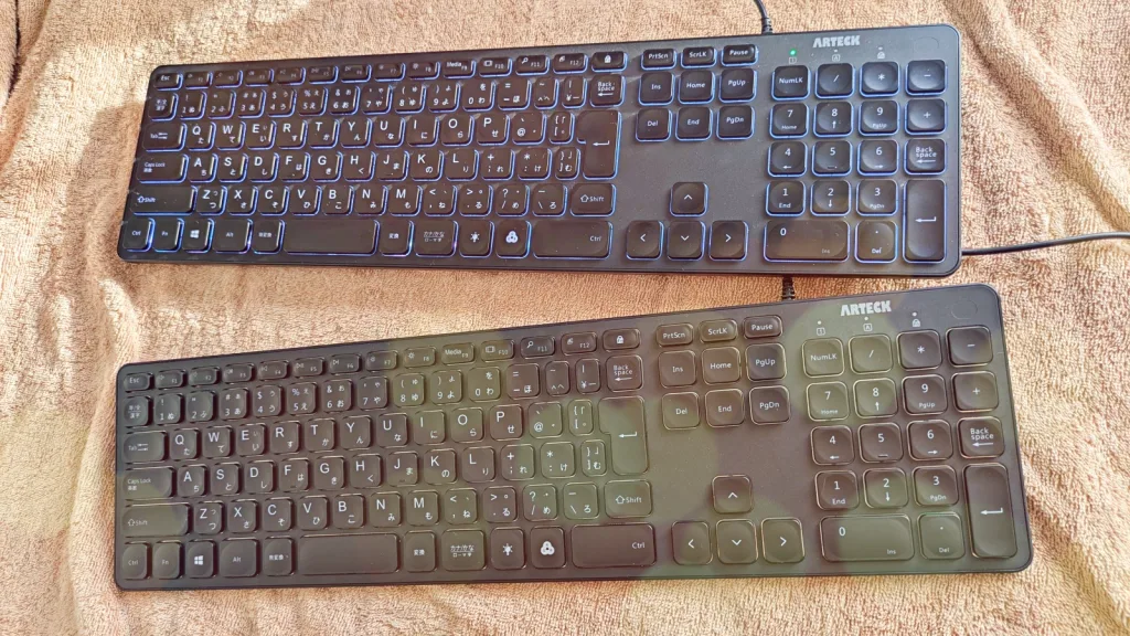 2台のArteckキーボード(HA305-3B)。